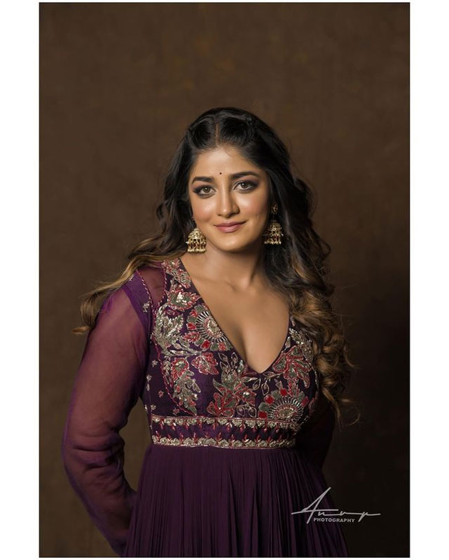 Staggering Poses Of Dimple Hayathi